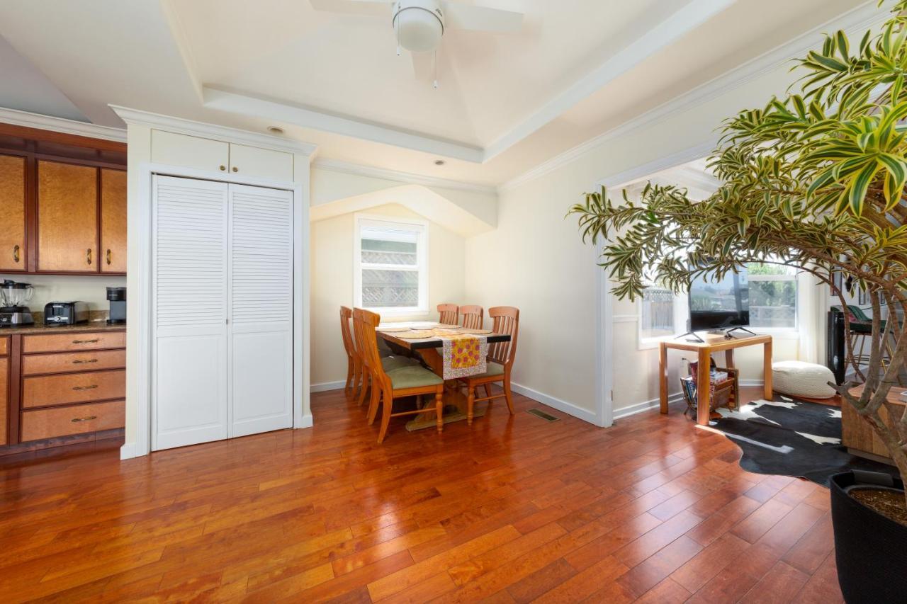 Spacious Renovated Petaluma Home- Pool Table, Fire Pit, Parking 外观 照片