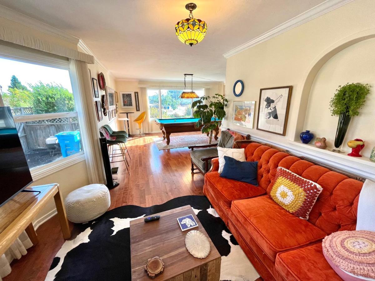 Spacious Renovated Petaluma Home- Pool Table, Fire Pit, Parking 外观 照片