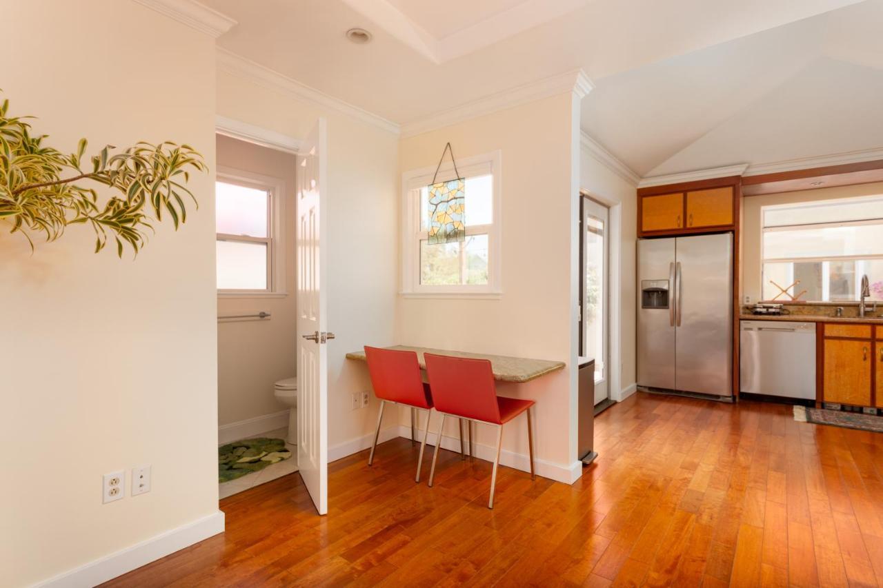 Spacious Renovated Petaluma Home- Pool Table, Fire Pit, Parking 外观 照片