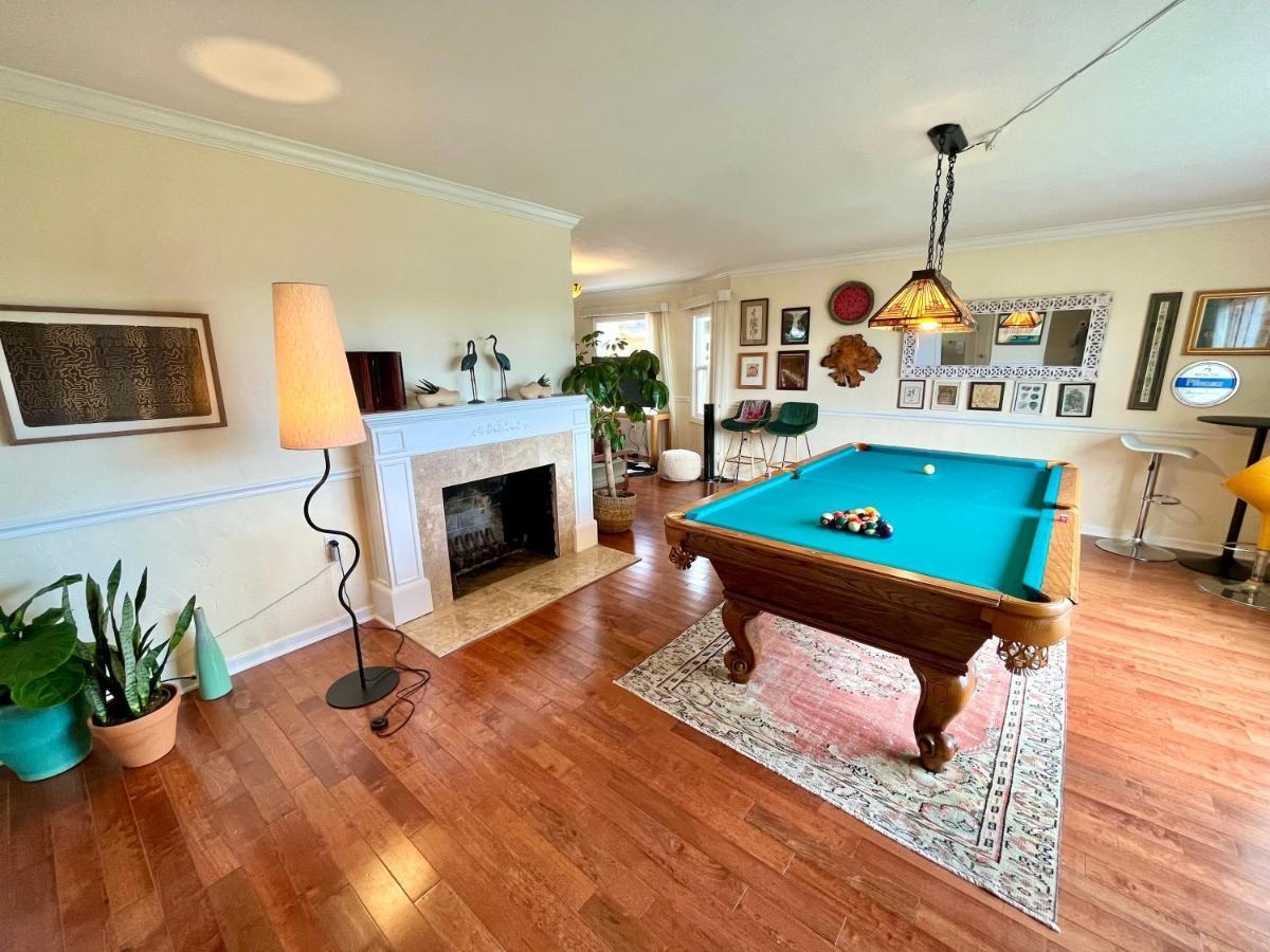 Spacious Renovated Petaluma Home- Pool Table, Fire Pit, Parking 外观 照片