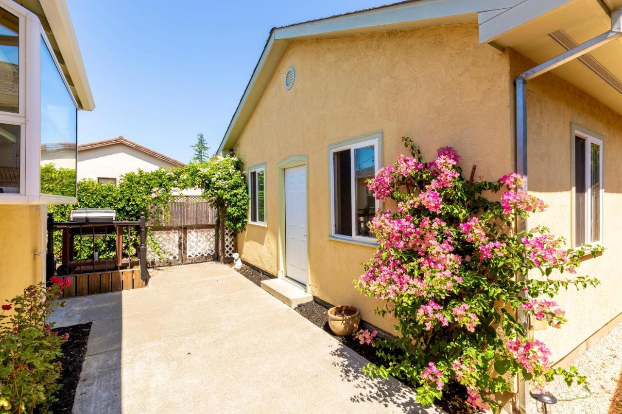 Spacious Renovated Petaluma Home- Pool Table, Fire Pit, Parking 外观 照片